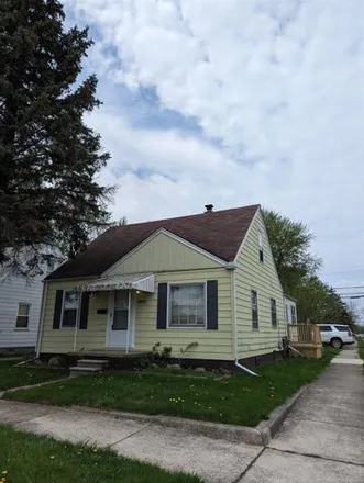 Buy this 3 bed house on 17286 Ash Avenue in Eastpointe, MI 48021