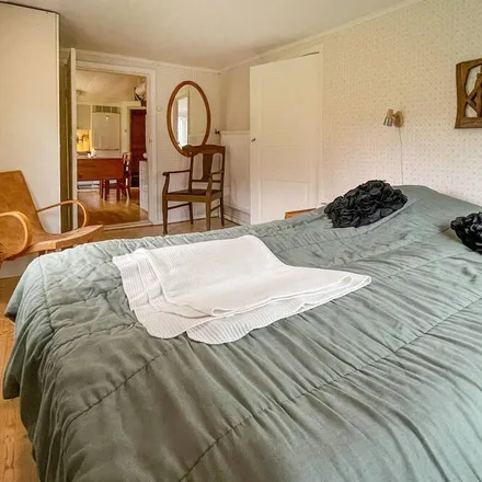 Rent this 3 bed house on Överlidavägen in 512 65 Mjöbäck, Sweden