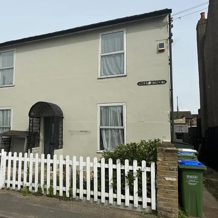 Rent this 3 bed house on West Street in London, DA7 4BP