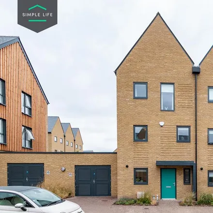 Rent this 4 bed townhouse on Co-op Food in Barnfield Way, Harlow