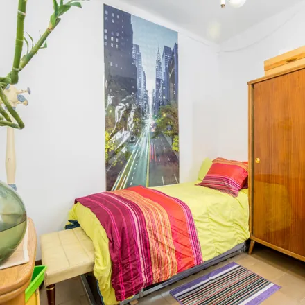 Rent this 3 bed room on Carrer d'Antoni de Capmany in 08001 Barcelona, Spain