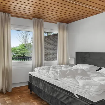 Rent this 5 bed house on Skagen in Møllevang, 9990 Skagen