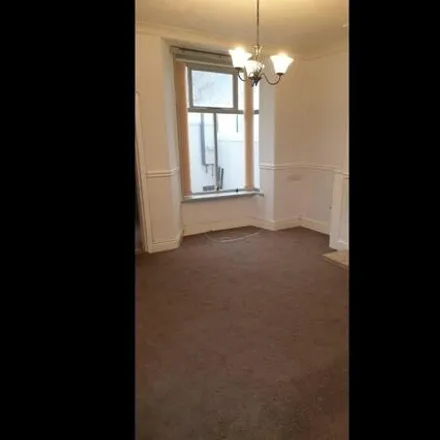 Image 4 - Culshaw Street, Burnley, BB10 4PH, United Kingdom - Townhouse for rent