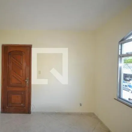 Rent this 2 bed apartment on Avenida Henrique Duque Estrada Mayer in Posse, Nova Iguaçu - RJ