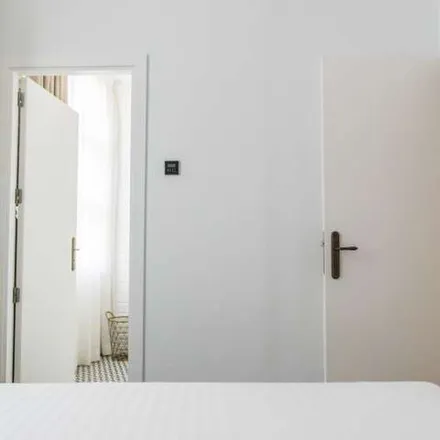 Image 9 - Carrer del Poeta Llombart, 46001 Valencia, Spain - Apartment for rent