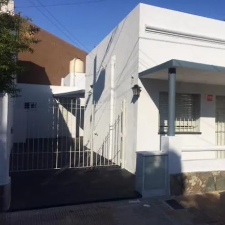 Rent this 2 bed house on San Carlos in Partido de Lomas de Zamora, Temperley