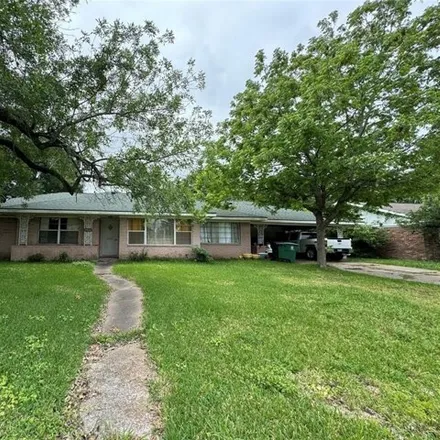 Rent this 3 bed house on 7934 Montglen Drive in Houston, TX 77061