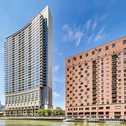 Buy this 3 bed condo on Riverbend in 333 North Canal Street, Chicago