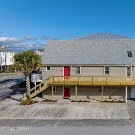 Buy this 5 bed house on 1338 Lenoir Avenue in Surf City, NC 28445