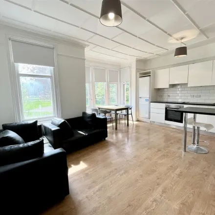 Image 3 - Tewkesbury Terrace, Bowes Park, London, N11 2JT, United Kingdom - Apartment for rent