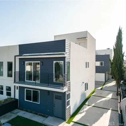Buy this 15 bed house on 2959 West Boulevard in Los Angeles, CA 90016