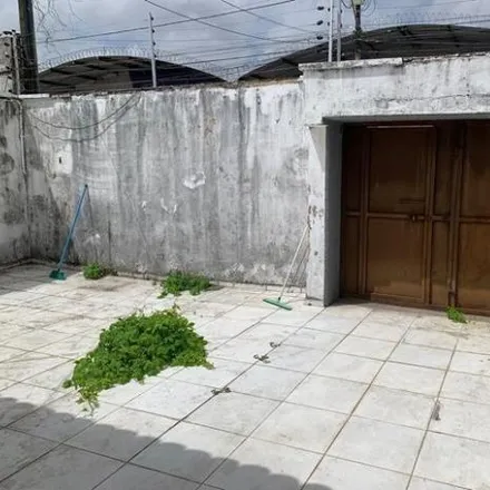 Rent this 4 bed house on Rua Ministro Abner de Vasconcelos 381 in Sapiranga / Coité, Fortaleza - CE