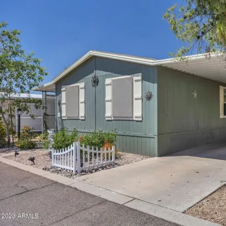 Image 2 - 19802 North 32nd Street, Phoenix, AZ 85050, USA - Apartment for sale