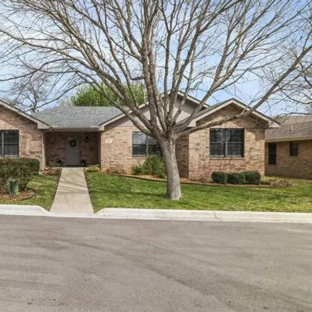 Buy this 3 bed house on 799 North Applewood Drive in Burnet, TX 78611