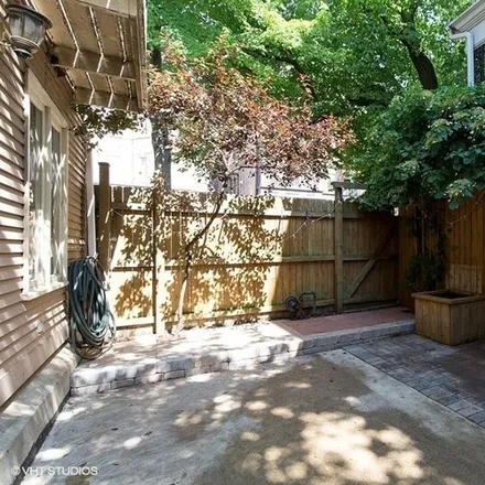 Image 2 - 1001 W Dickens Ave, Unit 1001 - Townhouse for rent