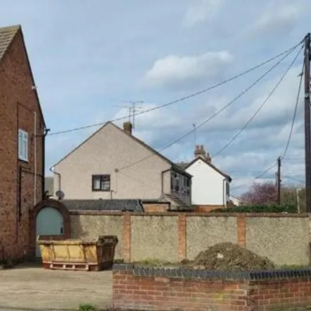Buy this 3 bed duplex on Church Road in Benfleet, SS7 4BW
