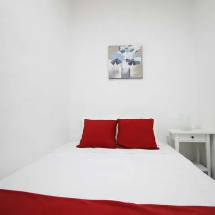 Rent this 2 bed apartment on Carrer d'en Roig in 1B, 08001 Barcelona
