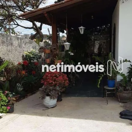 Buy this 2 bed house on Rua Laura Brito Farias in Heliópolis, Belo Horizonte - MG