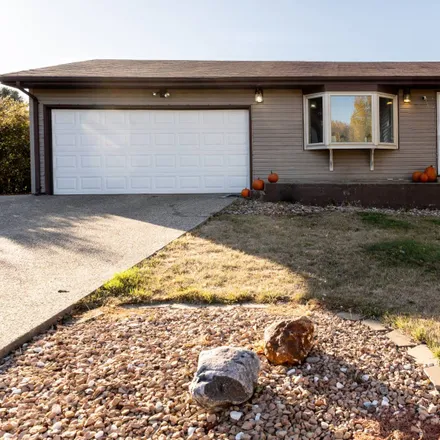 Image 1 - 527 Circle Drive, Winner, SD 57580, USA - Townhouse for sale