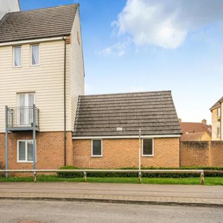 Buy this 2 bed apartment on Haydon End Lane in Swindon, SN25 1TL