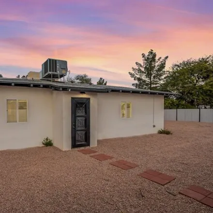 Buy this 2 bed house on 4305 East Lee Street in Tucson, AZ 85712