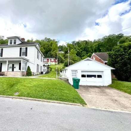 Buy this 4 bed house on 1644 Junkins Avenue in Clarksburg, WV 26301
