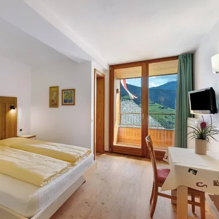 Rent this 2 bed apartment on Pfarrei zum hl. Vigilius - Parrocchia di San Vigilio di Marebbe in Strada Catarina Lanz, 39030 Marèo - Enneberg - Marebbe BZ