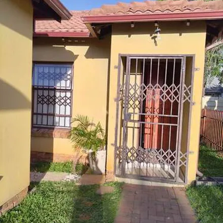 Rent this 3 bed apartment on Berg Avenue in Tshwane Ward 98, Akasia