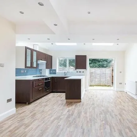 Rent this 4 bed townhouse on Ayub Endodontics in 2 Salisbury Road, London