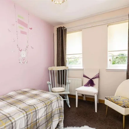 Rent this 2 bed duplex on Willowbank Gardens in Kirkintilloch, G66 3AL
