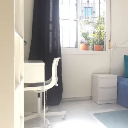 Rent this 3 bed room on Calle de Portugal in 18, 29018 Málaga