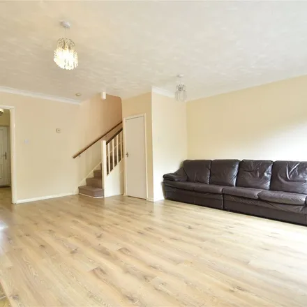 Rent this 1 bed apartment on St Luke's School in Ray Mill Road West, Maidenhead