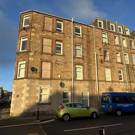 Rent this 2 bed apartment on Tannadice Street in Dundee, DD3 7PT