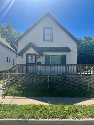 Buy this 5 bed house on 1213 West Keefe Avenue in Milwaukee, WI 53206