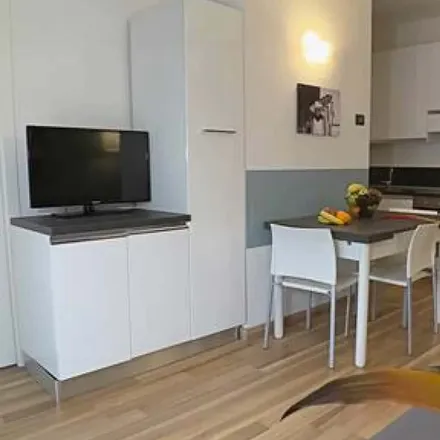 Image 7 - Via Giuseppe Candiani, 64, 20158 Milan MI, Italy - Apartment for rent
