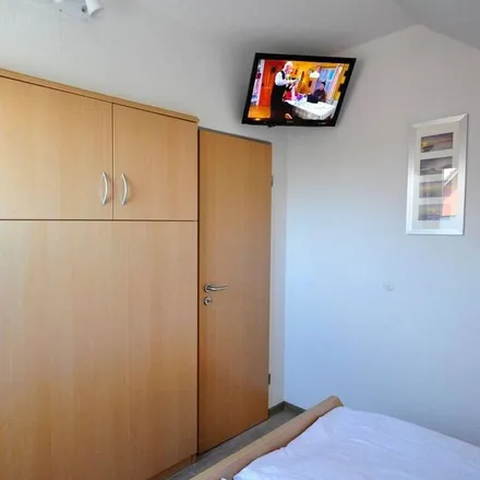 Image 8 - Neuharlingersiel, Am Hafen Ost, 26427 Neuharlingersiel, Germany - Apartment for rent