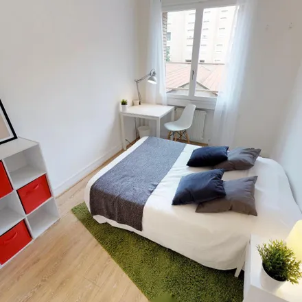 Rent this 4 bed room on 297 Rue Garibaldi in 69007 Lyon 7e Arrondissement, France