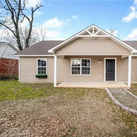 Buy this 3 bed house on 779 North 13th Street in Ozark, AR 72949
