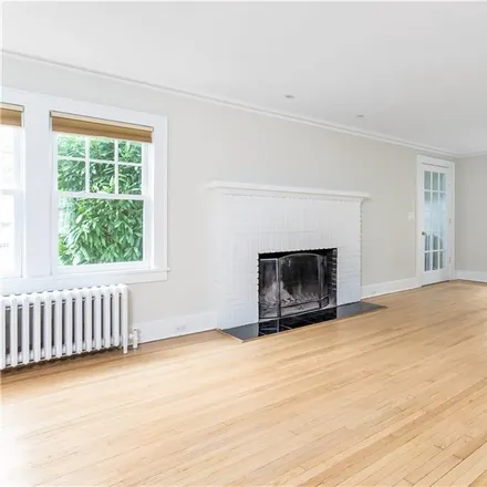 Image 3 - 4 Mortimer Drive, Riverside, Greenwich, CT 06870, USA - House for sale