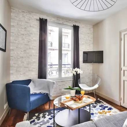 Rent this 2 bed apartment on 75014 Paris
