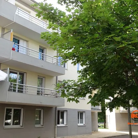 Image 5 - Boulevard Jacques Bingen, 63000 Clermont-Ferrand, France - Apartment for rent