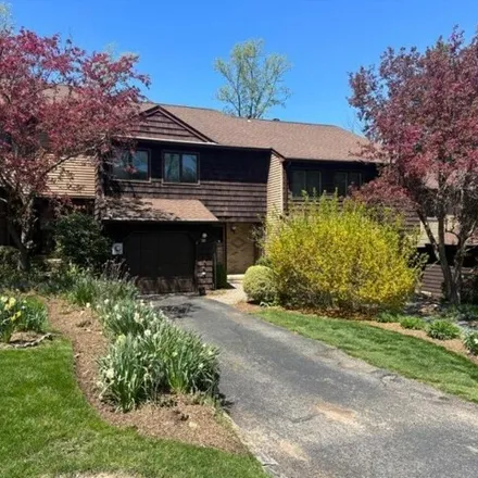 Buy this 3 bed condo on 83 Patriots Road in Parsippany-Troy Hills, NJ 07950