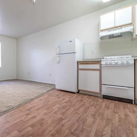 Image 6 - 44422 11th Street West, Lancaster, CA 93534, USA - Apartment for rent