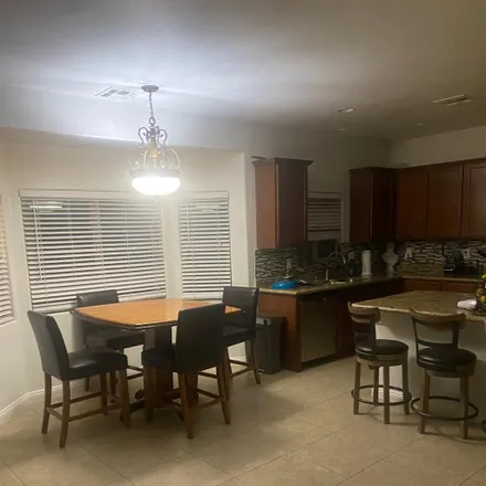 Image 2 - 8126 Minots Ledge Avenue, Spring Valley, NV 89147, USA - Room for rent