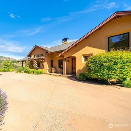 Buy this 3 bed house on 112 Mirabella Drive in Chelan County, WA 98816