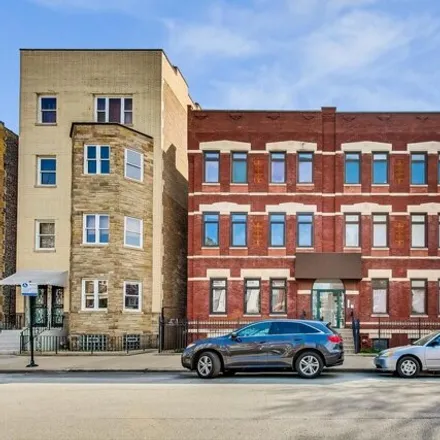 Buy this 3 bed condo on 2841-2843 South Wells Street in Chicago, IL 60616