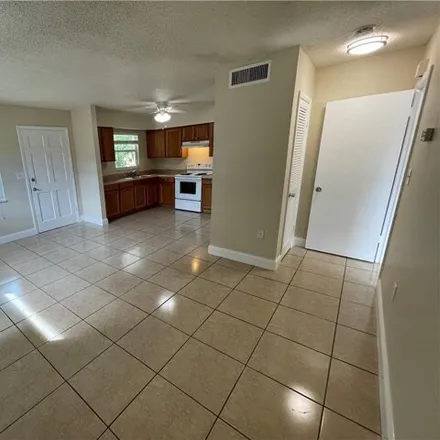 Image 4 - unnamed road, Collier County, FL 33942, USA - Condo for sale