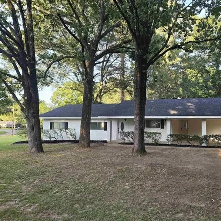 Buy this 3 bed house on 202 Frederick St in Bastrop, Louisiana