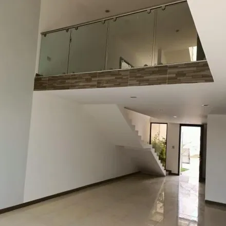 Buy this studio house on Avenida Carril a Morillotla 2609 in 72754 San Bernardino Tlaxcalancingo, PUE