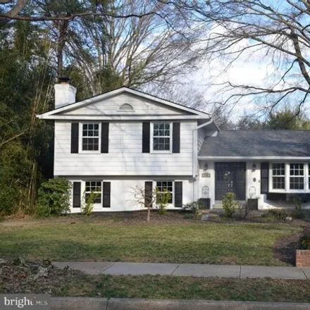 Rent this 4 bed house on 8705 Yardley Drive in Fort Hunt, Fairfax County